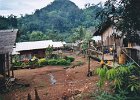 Thailand-Laos 2002 107  Overnatter her i en fælleshytte i denne Palong landsby nær Chang Dao Thailand